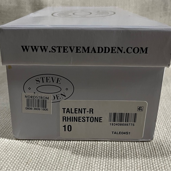 Steve Madden Talent-R Silver Rhinestone Flats, NIB - Picture 6 of 9